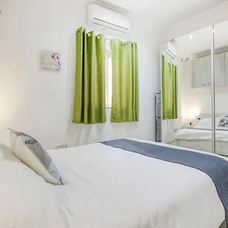 Taormina 6 -seafront Apt