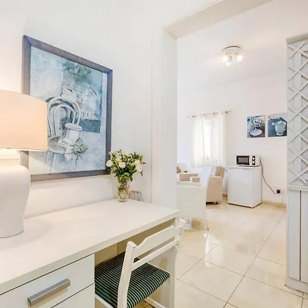 Taormina 6 -seafront Apt Apartment