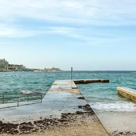 Taormina 6 -seafront Apt
